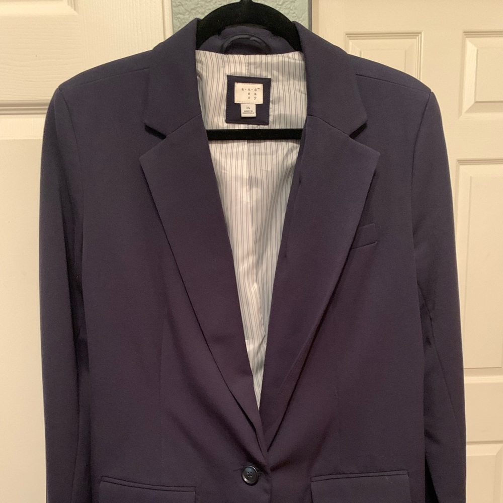 Navy blue women’s suit jacket
